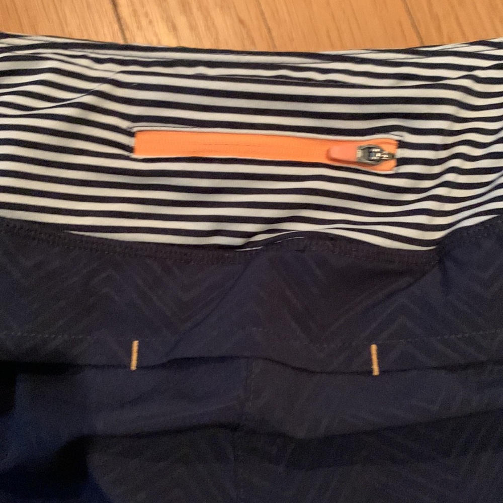 Mpg Running/Exercise Shorts Size M - image 4